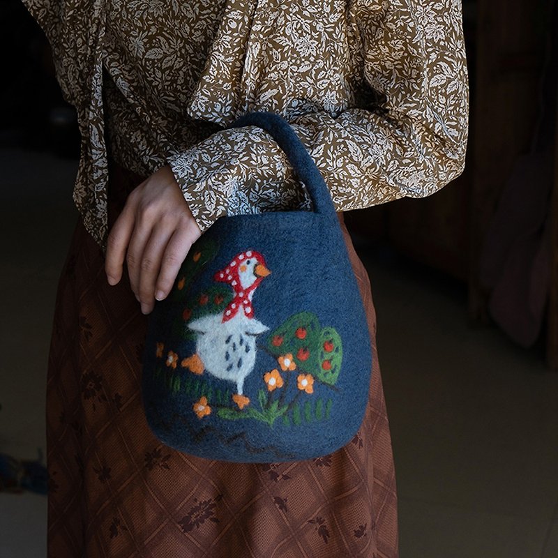 Keren Wool Felt Cute Duck Duck Hand Bucket Bag Female Bag Wrist Bag Japanese Literature and Art Fan Versatile Girls Gift - Handbags & Totes - Wool 
