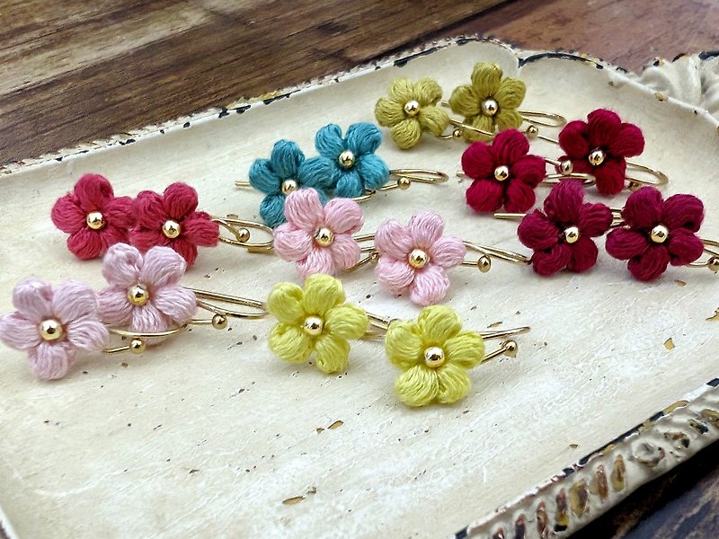 Crochet beaded embroidery earrings with a flower changed to clip-on style - Earrings & Clip-ons - Other Materials Red