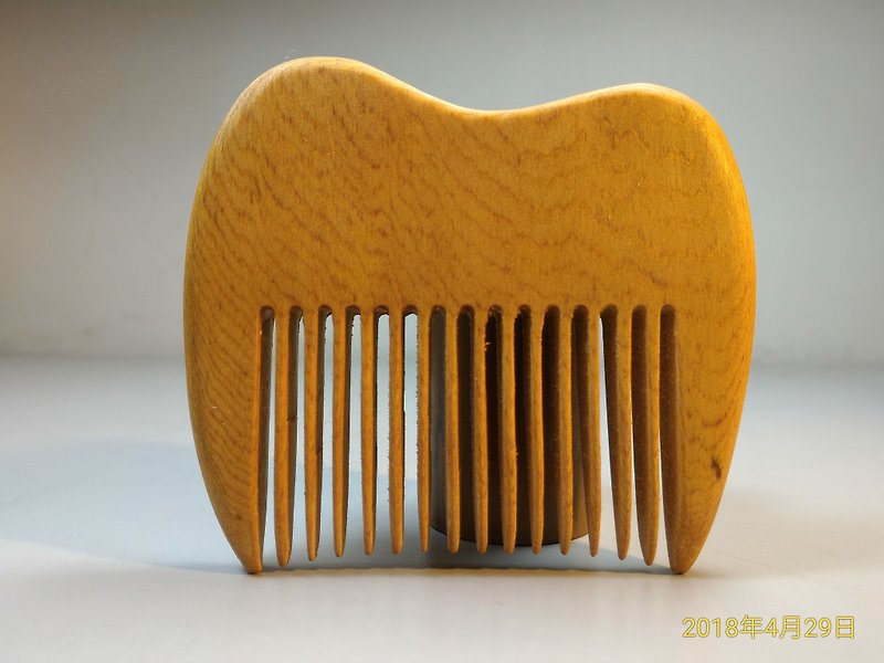 ~Old material new work ~ Taiwan red oak camel comb B - Makeup Brushes - Wood Brown