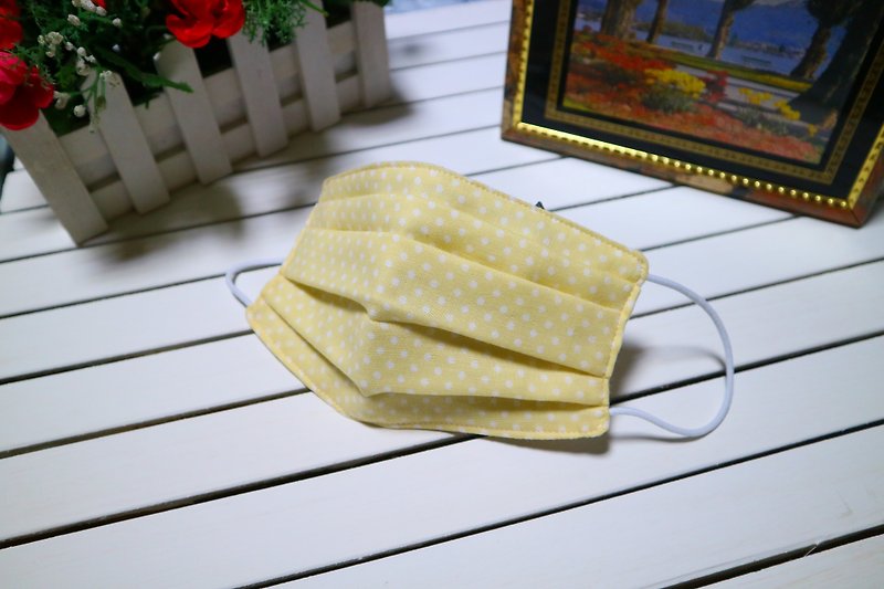 Light yellow little dot four-dimensional yarn three-dimensional environmental protection mask can be washed and reused (children ~ adults) - หน้ากาก - ผ้าฝ้าย/ผ้าลินิน สีเหลือง