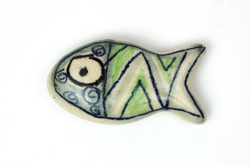 Nice Little Clay hand-painted ceramic suction iron_fish 0905-15 - Items for Display - Pottery White