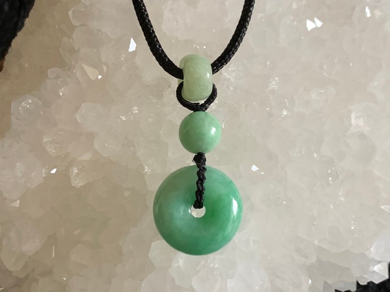 Fast shipping, free consecration, natural A-grade Burmese jade jade peace buckle necklace full of green - สร้อยคอ - หยก สีเขียว