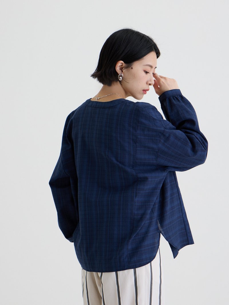 霧光開襟抽袖襯衫-曼徹斯特 - 女襯衫 - 棉．麻 藍色