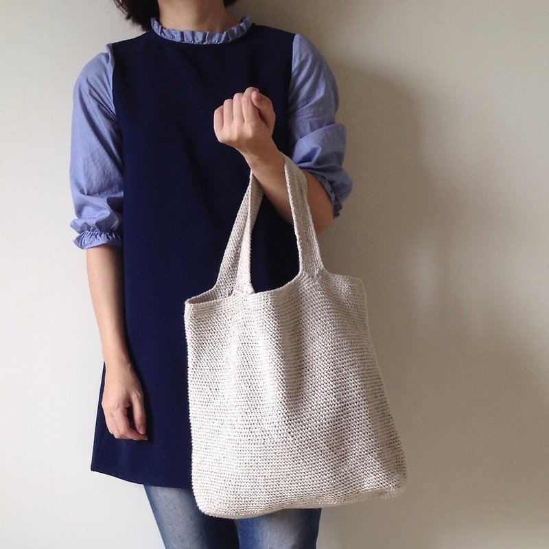 Xiao Fabric - Cotton braided wire for hand shoulder bags - White Licorice - กระเป๋าแมสเซนเจอร์ - ผ้าฝ้าย/ผ้าลินิน ขาว