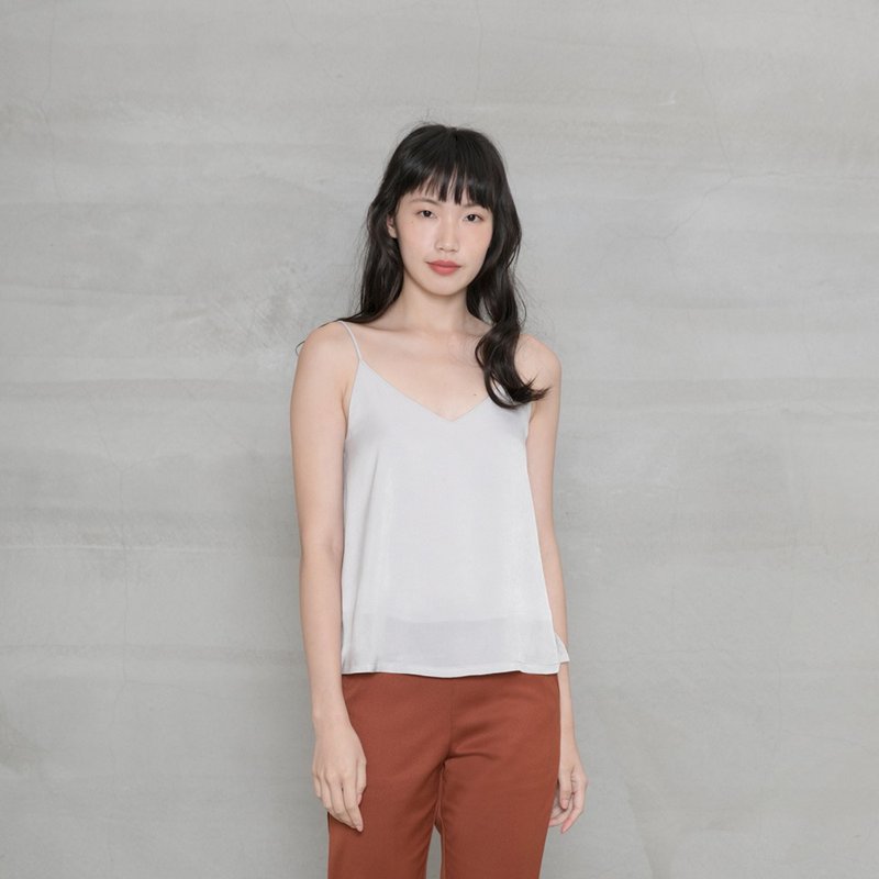 餘韻漫漫絲光細肩帶上衣 Tender Soul Silky Gloss Strap TopT246 - 女上衣/長袖上衣 - 聚酯纖維 多色