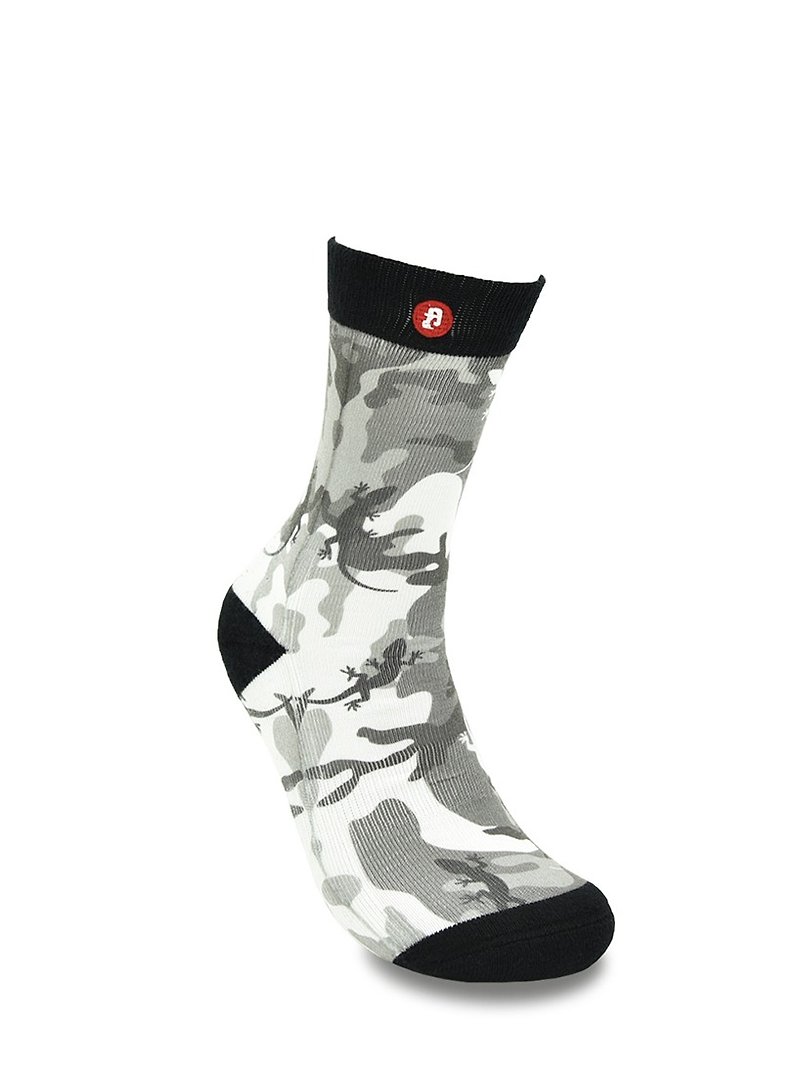 Fool's Day Printed Crew Socks - Lizard Grey Camouflage - ถุงเท้า - วัสดุอื่นๆ สีเทา