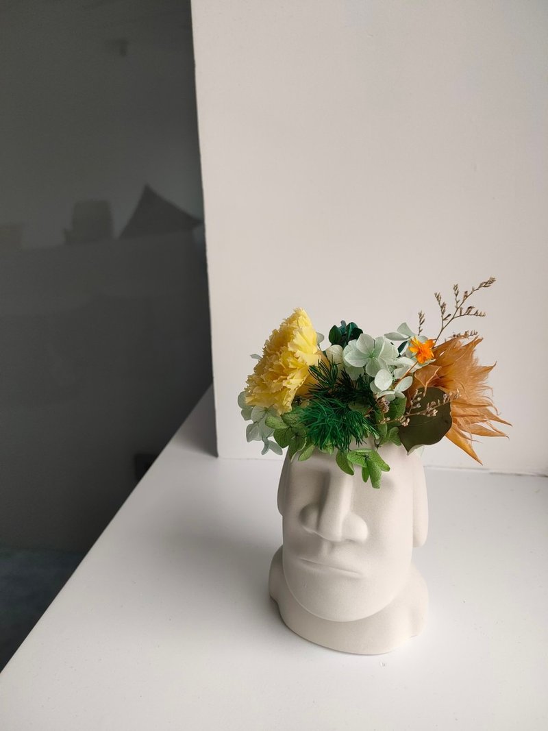 Sheer Whisper絮語藏花_摩艾永生康乃馨桌花 - 乾燥花/永生花 - 植物．花 黃色