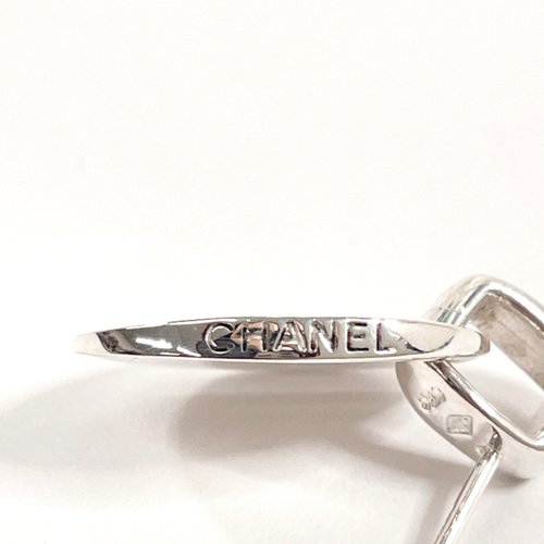 シャネルCHANEL ピアスオーバルロゴプレートシルバー925