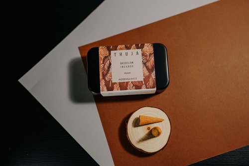 崖柏倒流香_ecs Amazon.com: 太行崖柏摆件陈化料红油虎皮纹倒流香随型工艺品根雕