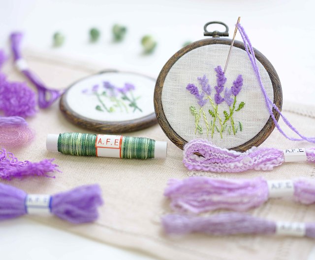 ラベンダーの花の刺繍製作キット はじめての方でも安心 オリジナルモール糸で簡単に刺繍できる花刺繍シリーズです ショップ Art Fiber Endo 編み物 刺繍 羊毛フェルト 裁縫 Pinkoi