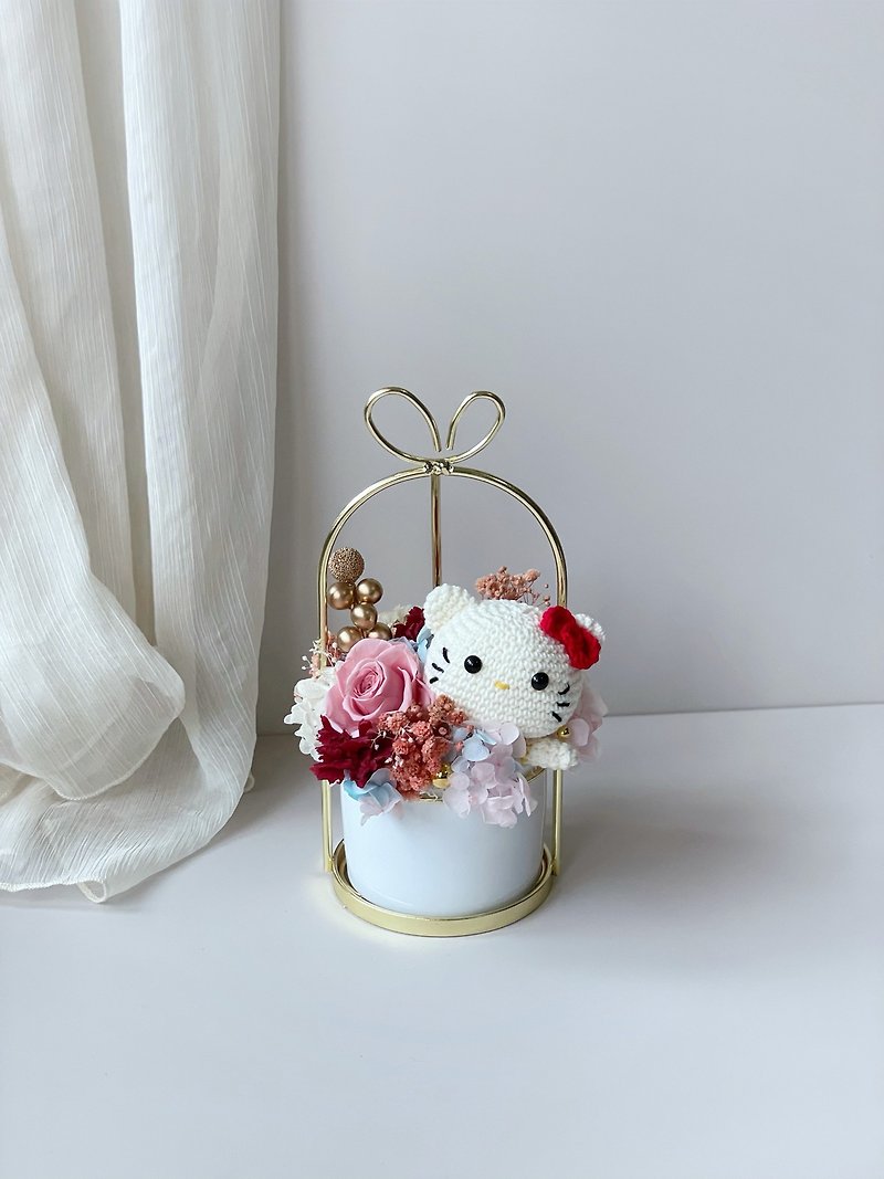 Hello kitty crochet doll and eternal flower love basket/Hello kitty - Dried Flowers & Bouquets - Plants & Flowers 
