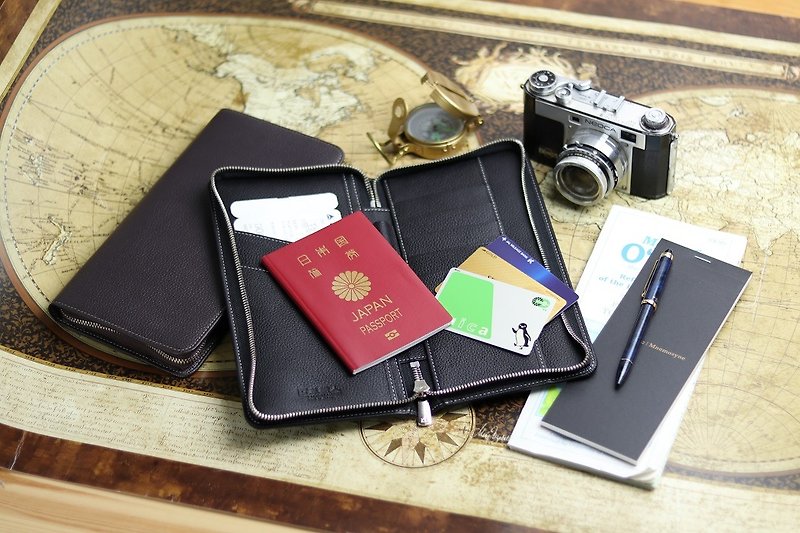 革職人 LEATHER FACTORY【CROWN Round Fastener Passport Case】Made in Japan - Passport Holders & Cases - Genuine Leather Multicolor