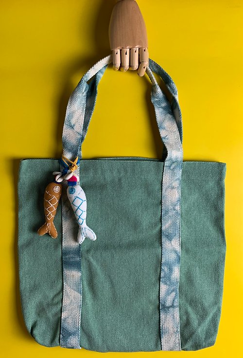 hyenabrand Large Size Tote Bag in Olive Green (Fish Keychains excluded)