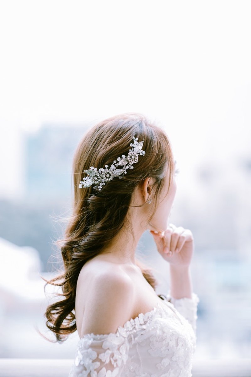 Hazel - 施華洛世奇水晶珍珠 新娘頭飾 銀色 - 髮飾 - 其他金屬 銀色