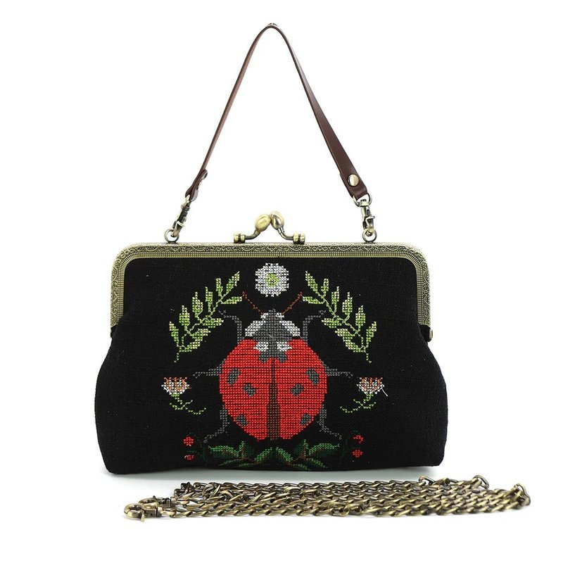 Lady bug Vintage Kisslock Bag - กระเป๋าถือ - ผ้าฝ้าย/ผ้าลินิน สีดำ