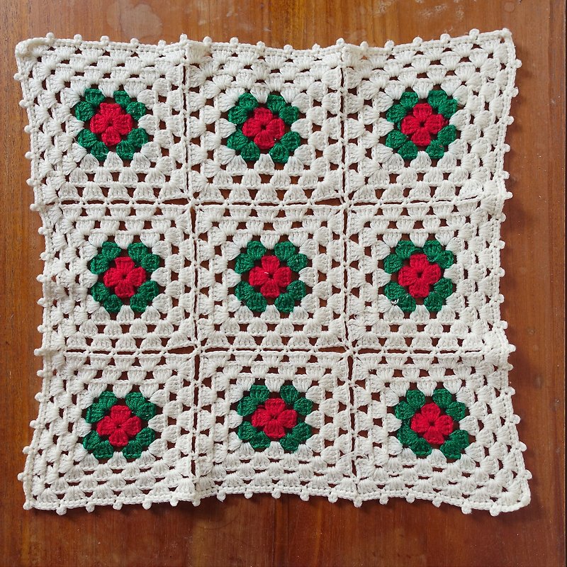 BajuTua / warm old was / typified white crochet wool hand bags - ผ้ารองโต๊ะ/ของตกแต่ง - เส้นใยสังเคราะห์ ขาว