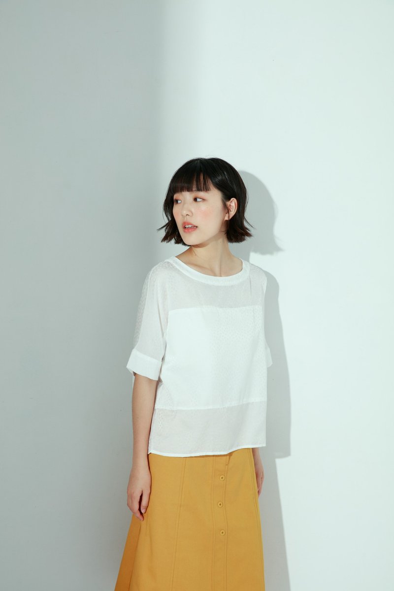 Ye Guangyinghe Lightweight Short Sleeve Top-White Water (White) - Women's Tops - Other Man-Made Fibers White