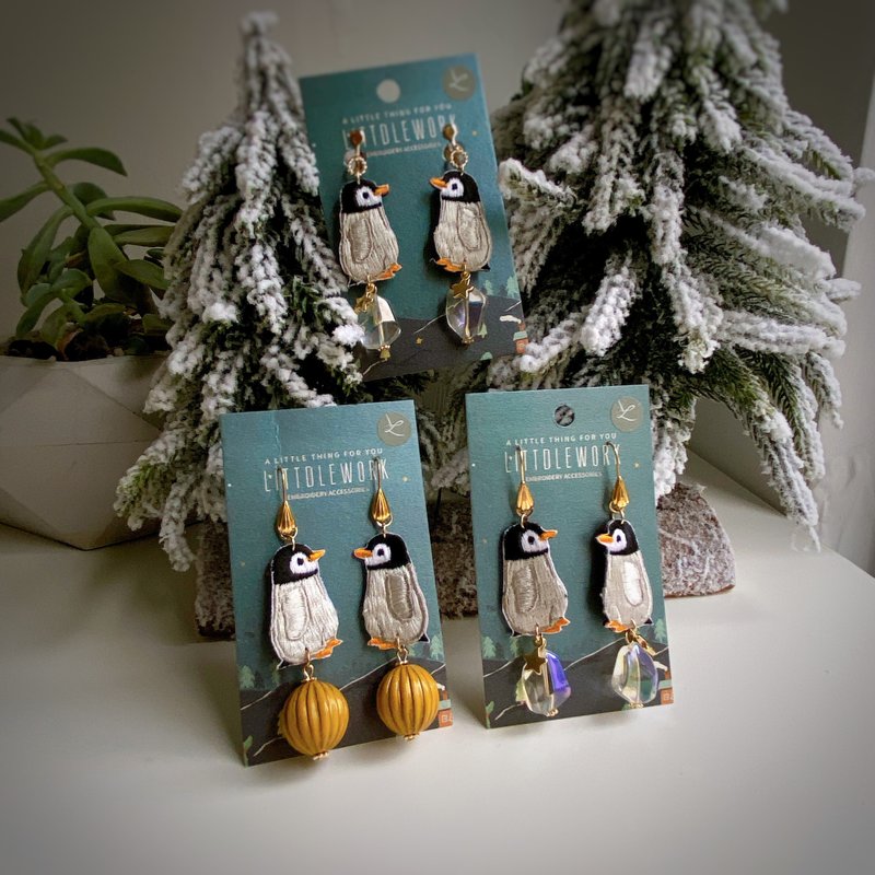 Embroidery earrings | penguin on ice | Littdlework - Earrings & Clip-ons - Thread White