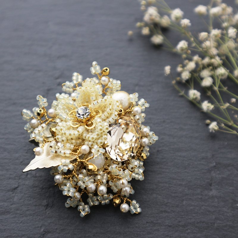 Beaded Bouquet Brooch (Yellow) - Brooches - Glass Yellow