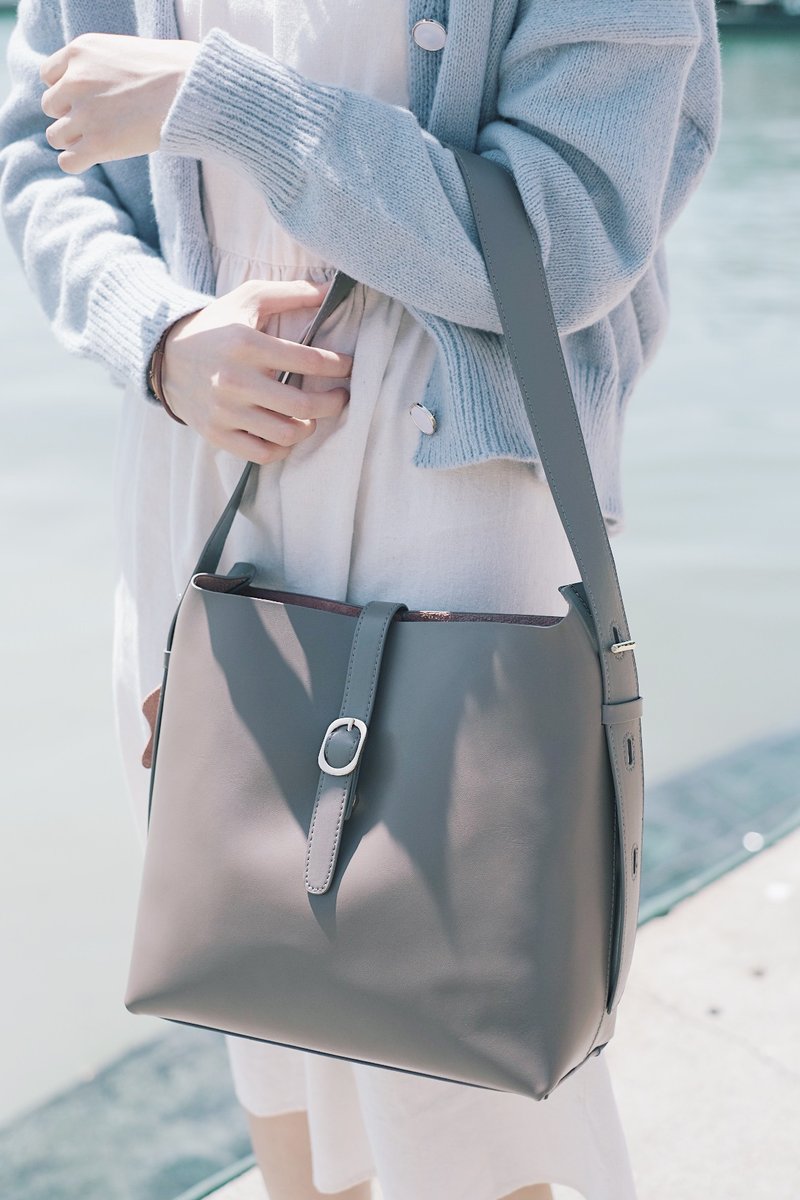 **Bag  Vintage • Leather Series** - Messenger Bags & Sling Bags - Genuine Leather Brown