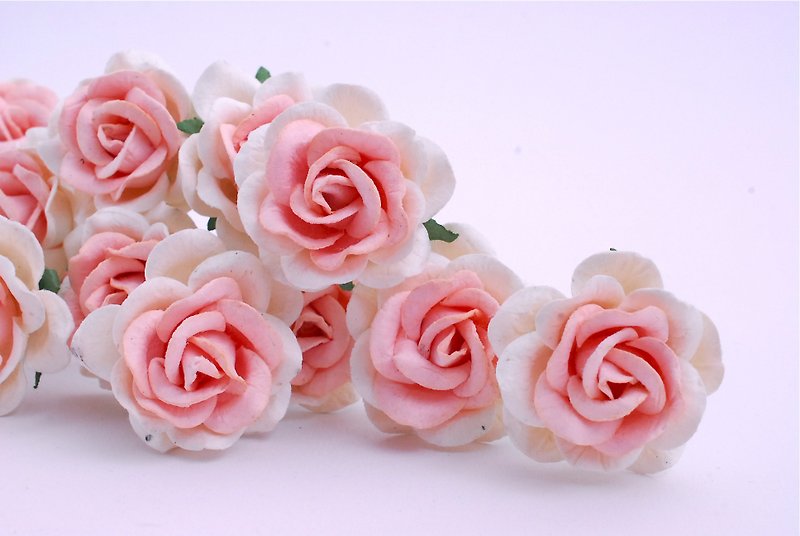 Paper Flower, 25 pieces mulberry rose size 3.5 cm.curve petals,white-pink color. - Wood, Bamboo & Paper - Paper Pink