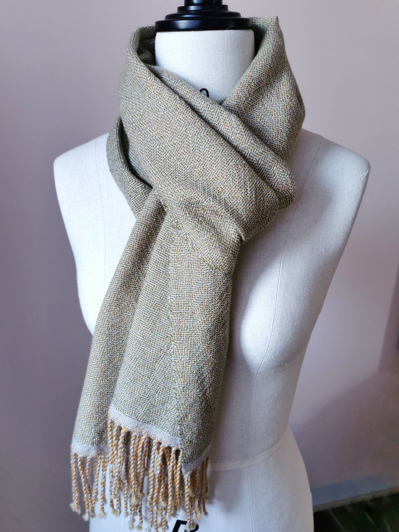 Handwoven by Carina | Merino Wool Shawl - ผ้าพันคอถัก - ขนแกะ สีเขียว