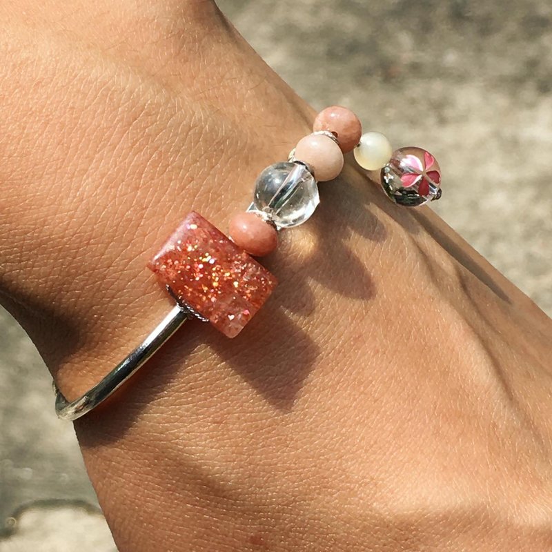 [Lost and find the sun] natural stone cherry Stone Moonstone bracelet - Bracelets - Gemstone Pink