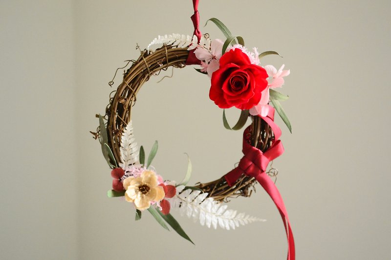 New Year of the Dragon - Gentle Waiting Eternal Wreath 15cm - ช่อดอกไม้แห้ง - พืช/ดอกไม้ สีแดง