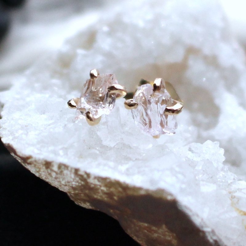 April birthstone romance K14GF Morganite rough grain stud earrings - Earrings & Clip-ons - Gemstone Pink