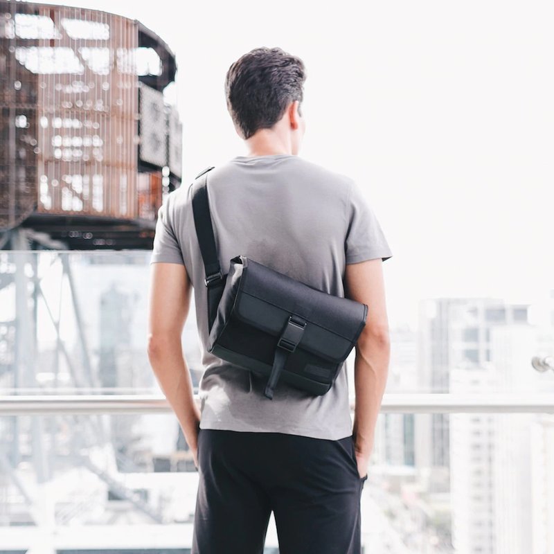 DAYFARER Sling - Messenger Bags & Sling Bags - Nylon Black