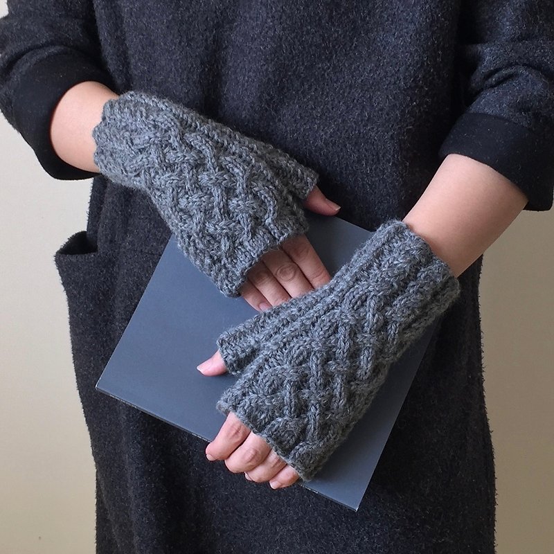 Woven Fabrics - Handmade Wool Stereo Patterns - Gloves & Mittens - Wool Gray