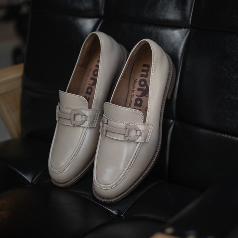 Horsebit Loafers_Milk Tea Gray - รองเท้าอ็อกฟอร์ดผู้หญิง - หนังแท้ สีกากี