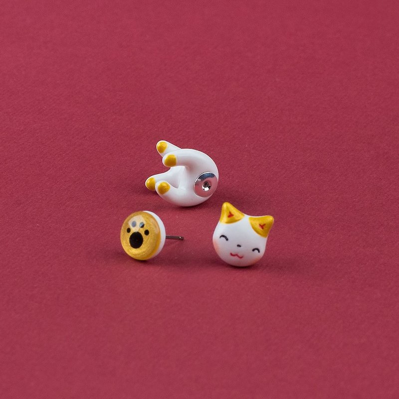 Maneki Neko Cat Earrings - Gold Lucky Cat Earrings Polymer Clay - ต่างหู - ดินเหนียว สีทอง