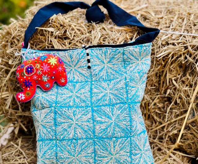 藍色の巾着籠 2番皮の藍染作り 藍色の巾着籠