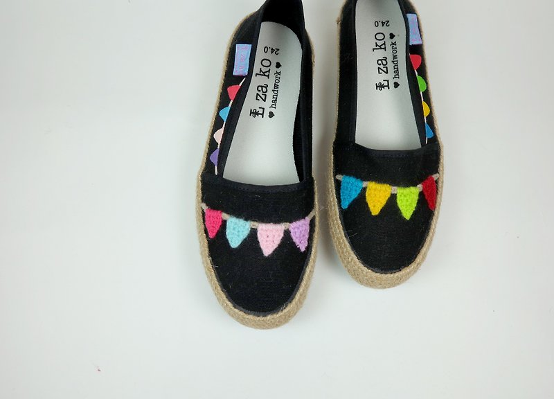 Black cotton canvas hand made shoes small flag models have a woven section - รองเท้าลำลองผู้หญิง - ผ้าฝ้าย/ผ้าลินิน 