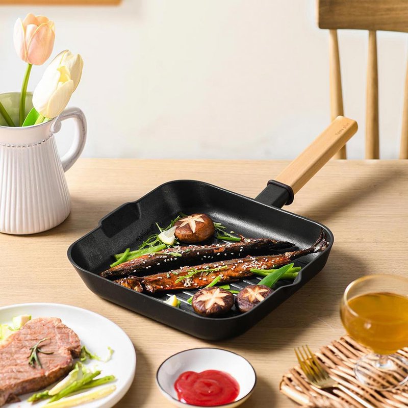 【Taste Plus】悅味元木 不沾鍋方型平底鍋 牛排鍋 煎盤烤盤-24cm - 鍋子/烤盤 - 鋁合金 黑色