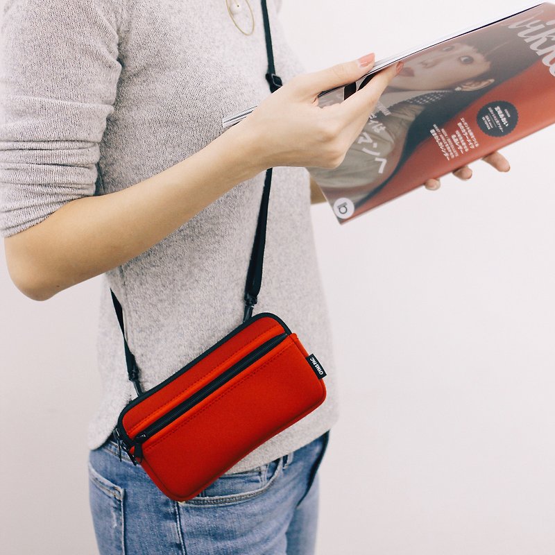 5-6 inch Carrying Bag mobile phone side carry small bag iPhone14 - กระเป๋าแมสเซนเจอร์ - วัสดุกันนำ้ สีแดง
