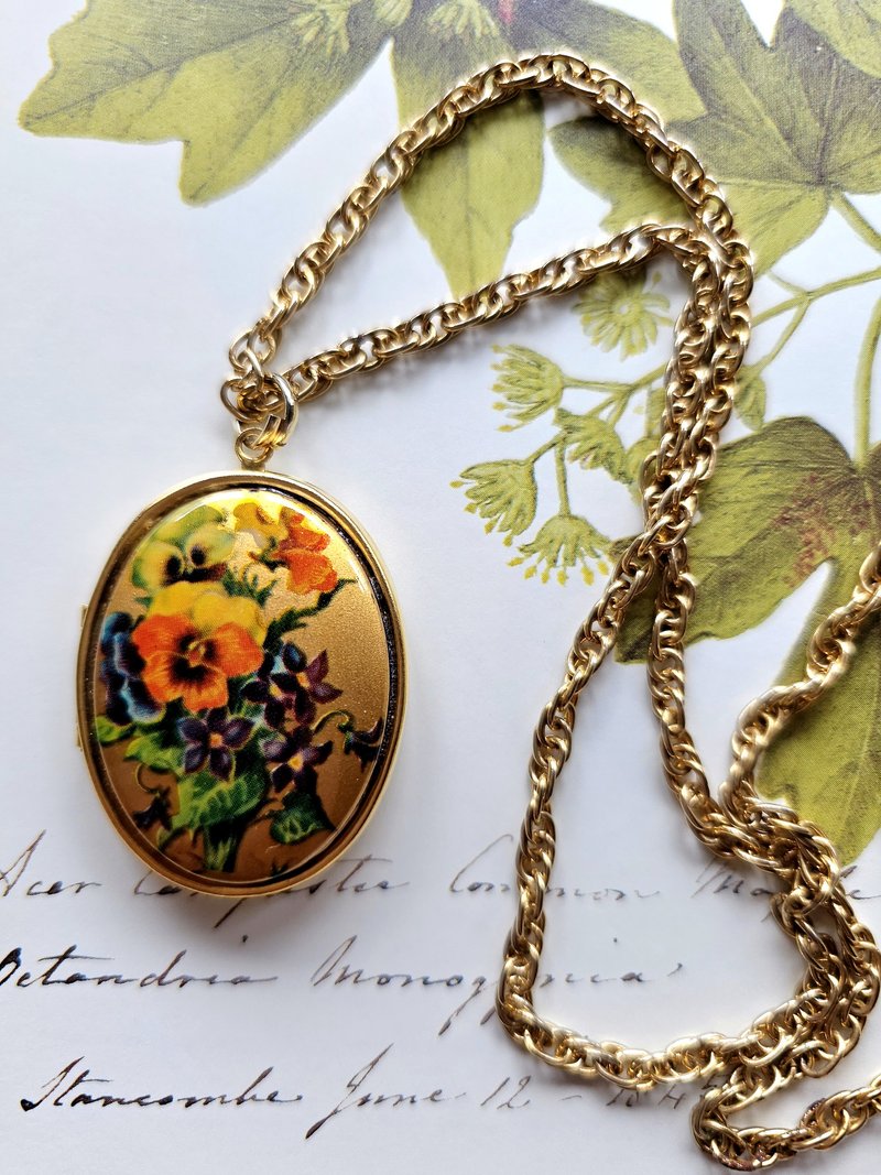 復古金優雅花卉LOCKET螺旋項鍊/長鍊/vintage美國西洋古董飾品 - 長項鍊 - 其他金屬 