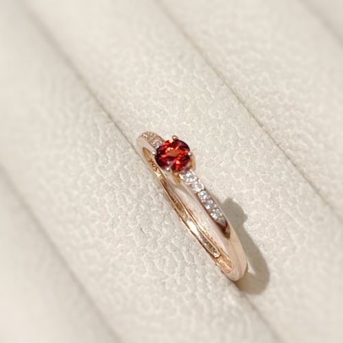 此在水晶 Cizai Crystal 石榴石純銀戒指 活圍 一月生日石 4mm