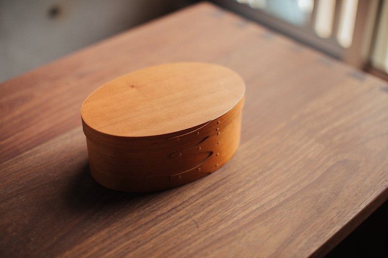 SHAKER BOX- Oval - S - Items for Display - Wood Brown