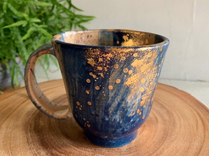 Splash gold. Shining Golden River Cup_Pottery Mug - Mugs - Pottery Blue
