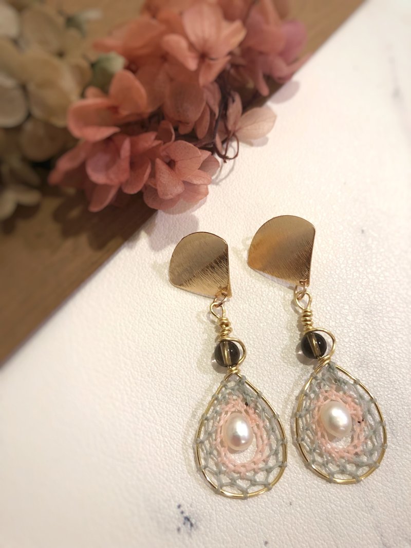 Dream Catcher Earrings Dreams Come True | Custom Handmade Wedding Healing Small Gifts Christmas - ต่างหู - ไข่มุก สึชมพู