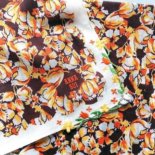 orangesodapanda Anna Sui Vintage Handkerchief Floral Brown 20 x 19.5 inches