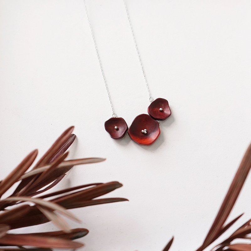 Bloom Series | Nadeshiko | Sterling Silver Wooden Necklace - สร้อยคอ - ไม้ สีแดง