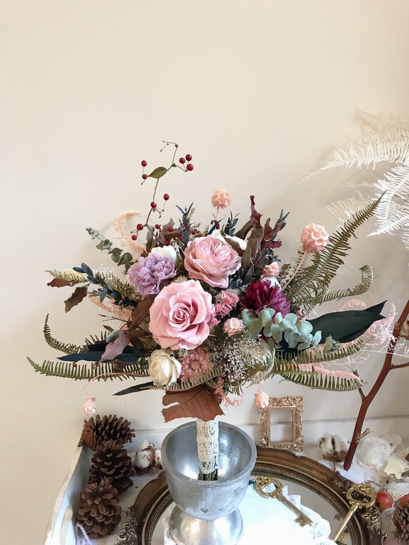 The forest enjoys spring in autumn. Bridal bouquet - Dried Flowers & Bouquets - Plants & Flowers Purple