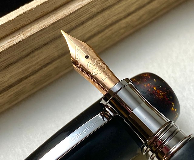 Gold Tip Pen 