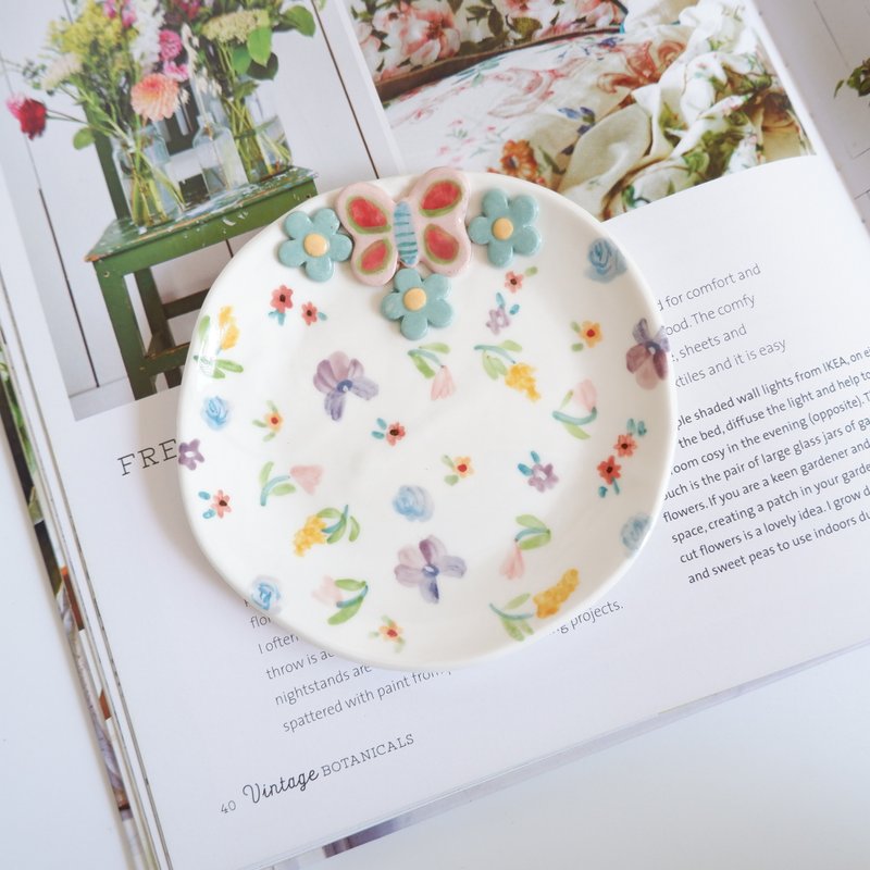 blooming flower trinket 2 | ceramic handmade saucer - ที่รองแก้ว - ดินเผา หลากหลายสี