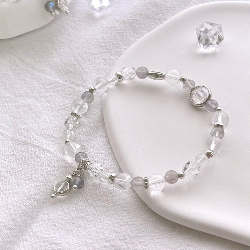 Quiet Time/White Crystal Bracelet - สร้อยข้อมือ - คริสตัล สีใส