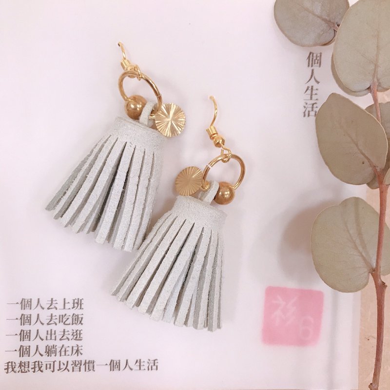 流蘇耳環 / 一個人生活 - 耳環/耳夾/耳骨夾 - 其他金屬 粉紅色