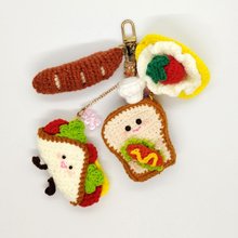 小*1様 サンドウィッチくんのキーホルダー〇 編みぐるみ 小*1様 サンドウィッチくんのキーホルダー〇 編みぐるみ